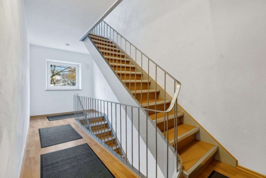 Treppenhaus Doppelhaush�lfte Augsburg