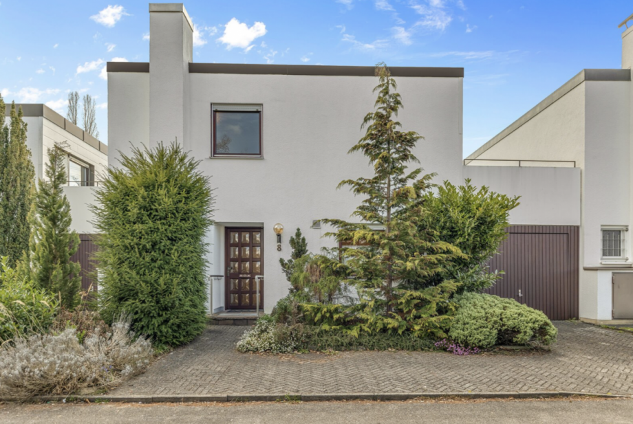 Au�enansicht Reihenmittelhaus Neus��
