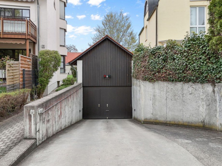 Einfahrt Tiefgarage Maisonettewohnung Augsburg