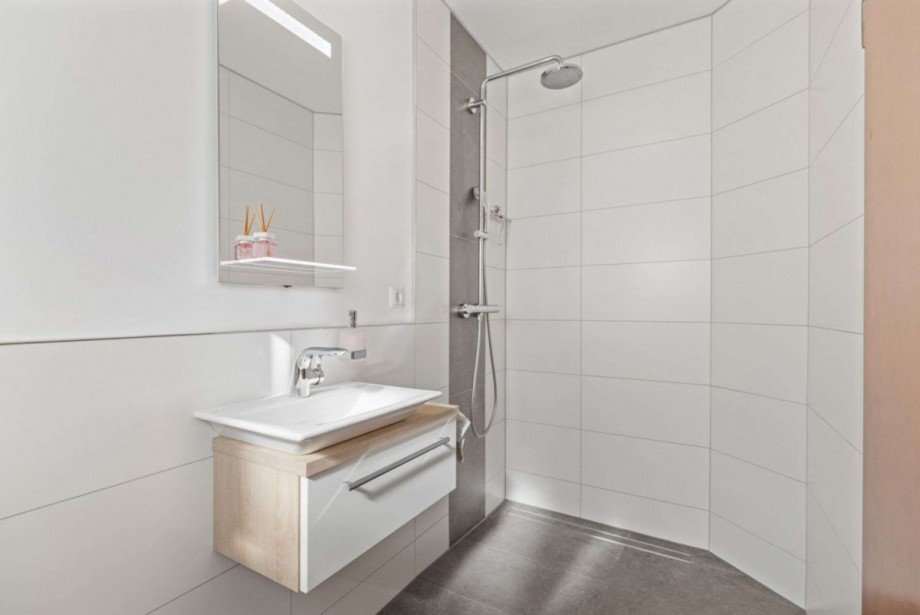 G�ste-WC Doppelhaush�lfte Augsburg