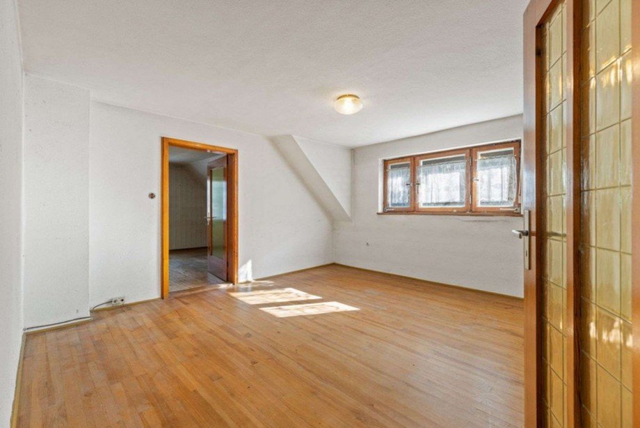 Schlafzimmer OG Einfamilienhaus K�nigsbrunn