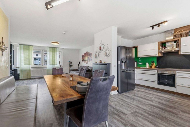 Essen/ Kochen Augsburg Etagenwohnung 3-Zimmer-Wohnung in Pfersee mit S�d-West-Balkon & TG - modernisiert & ohne K�uferprovision