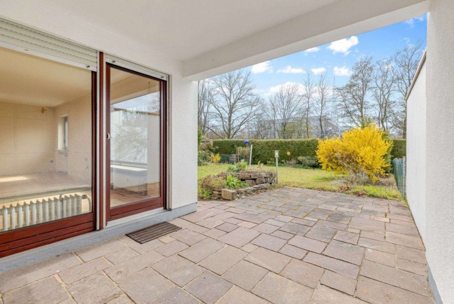 Terrasse unten Reihenmittelhaus Neus��