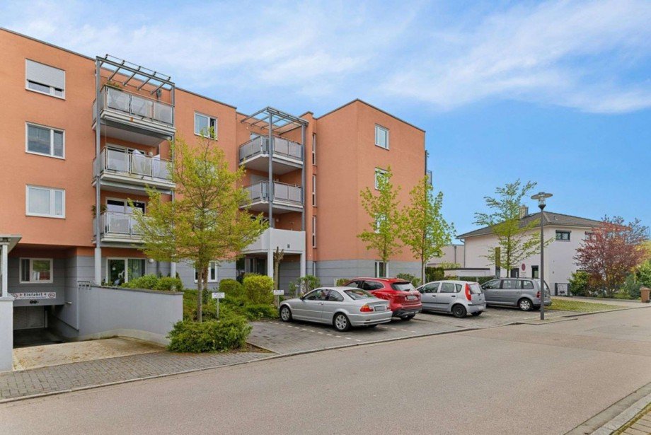 Hausansicht-2 Erdgeschosswohnung Augsburg