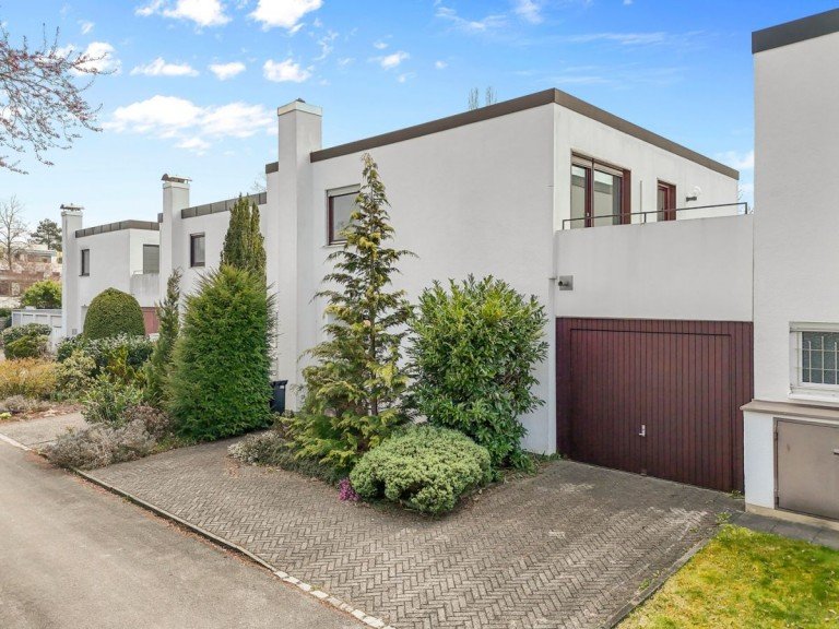 Au�enansicht Neus�� Reihenmittelhaus Kettenhaus mit Einfamilienhaus-Charakter in ruhiger Lage � keine zus�tzliche K�ufer-Provision