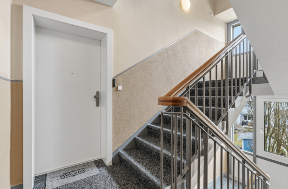 Treppenaufgang Etagenwohnung Augsburg